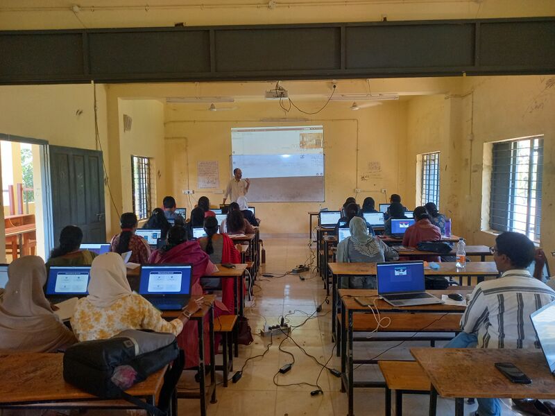 പ്രമാണം:Drcmlp training 8 25.jpg