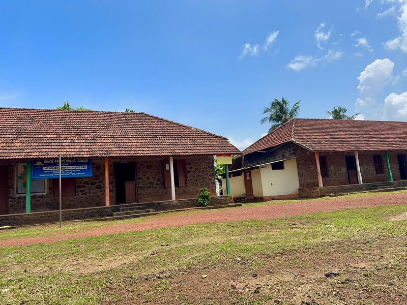 പ്രമാണം:St Mary's ups thonniamala 2026.jpg