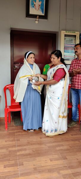 പ്രമാണം:15051 teacher 45.jpg