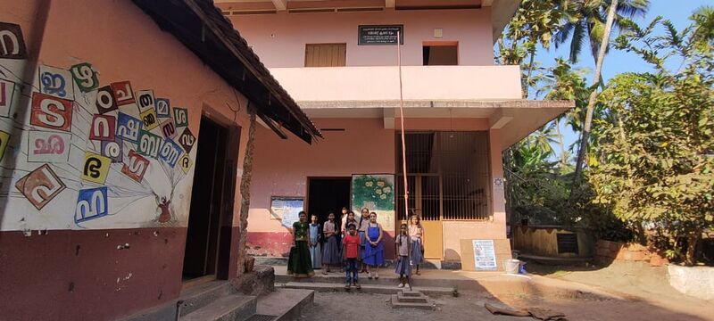 പ്രമാണം:16202-school foto.jpg