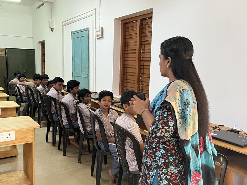 പ്രമാണം:35050 3LK.jpg