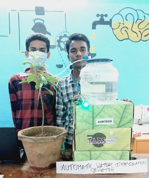 പ്രമാണം:44035 tinkeringlab gallery2.jpg