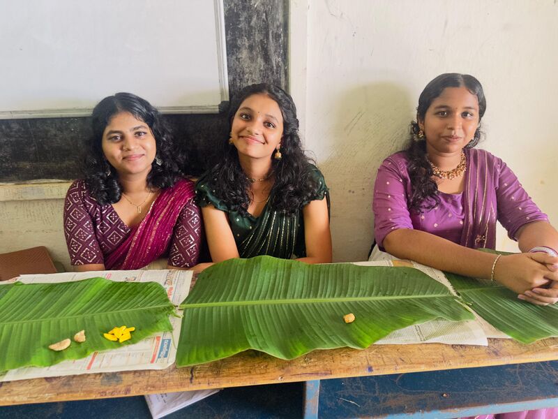 പ്രമാണം:16008 onam 2025 5.jpeg