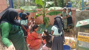 19817 paristhididinam 25-26 3.jpg