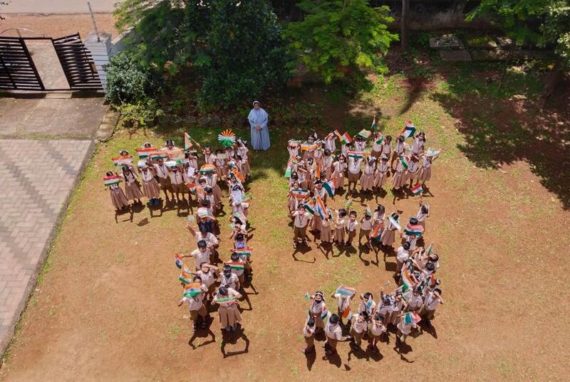 പ്രമാണം:22229 AZHADI.jpg