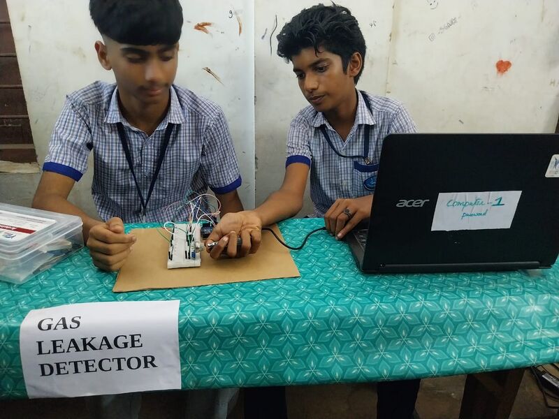 പ്രമാണം:36070 14 ROBOTICS FEST.jpg