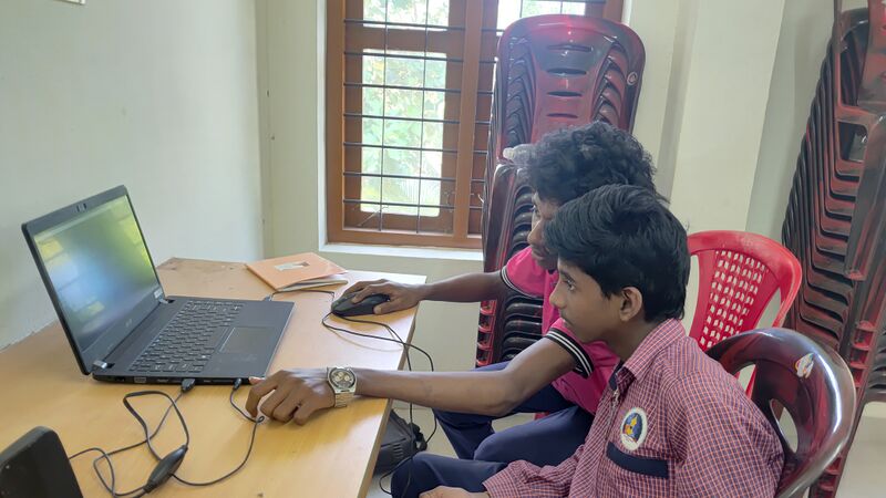 പ്രമാണം:42085 training 2.jpg