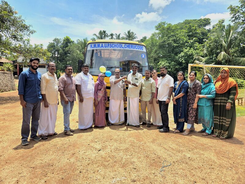 പ്രമാണം:48550bus26.jpg