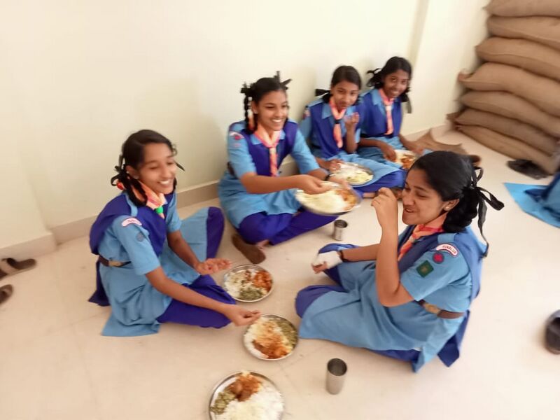 പ്രമാണം:Guide camp2.jpg