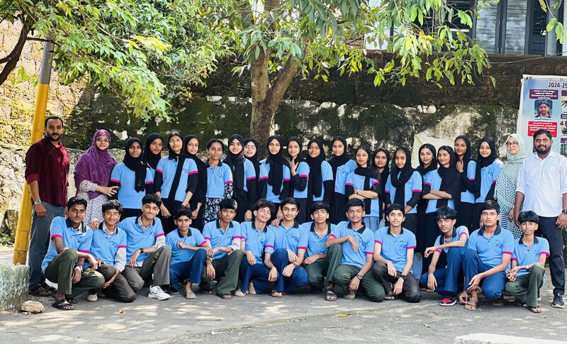 പ്രമാണം:LK2023-26 hmy batch.jpg