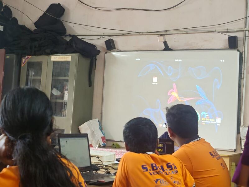 പ്രമാണം:Lk vacation camp10.jpeg