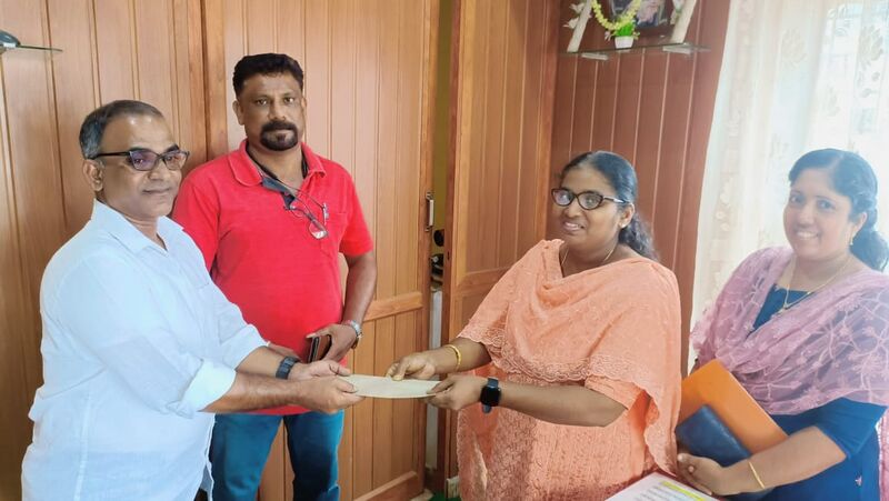 പ്രമാണം:TSR 22071 CHARITY.jpg