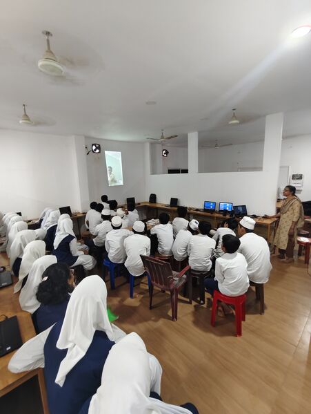 പ്രമാണം:13037-SchoolCamp-May31-2025 2.jpg