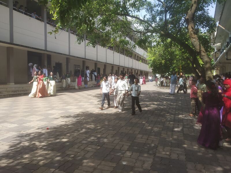 പ്രമാണം:16041 Onam1@24.jpg