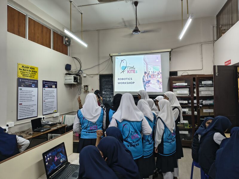 പ്രമാണം:17092-sslc robotic camp.jpg