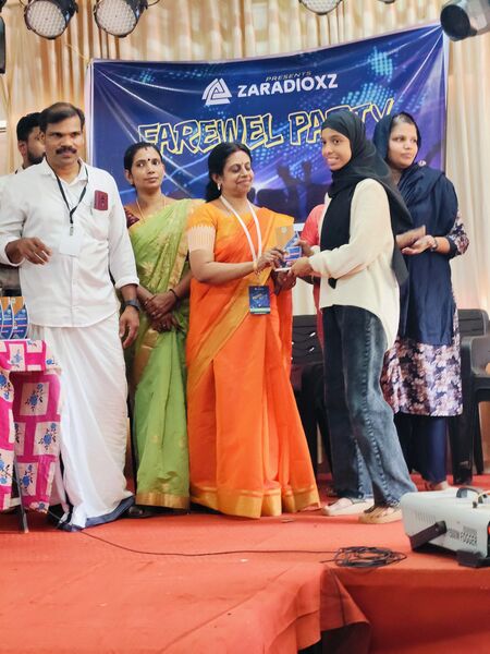 പ്രമാണം:18028 lk 2022-25.jpg