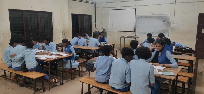 പ്രമാണം:20062 Vijayasree Night Class.jpeg.jpg