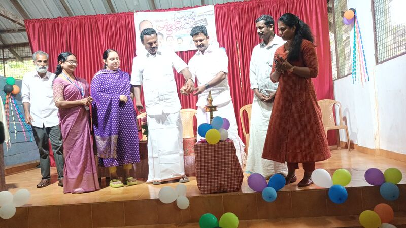 പ്രമാണം:25082 School Reopening.jpg