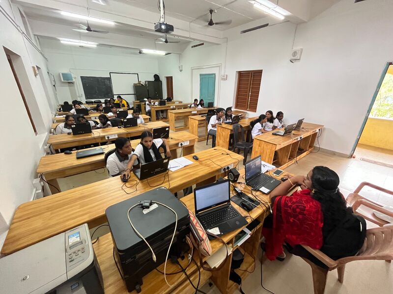 പ്രമാണം:35050 vcampmay225.jpg