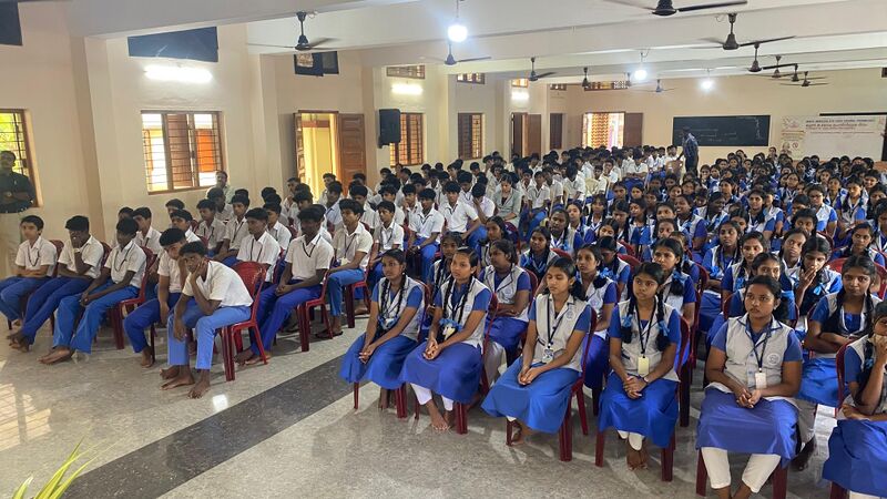 പ്രമാണം:35052 scholarship jimmy sir 3.jpg