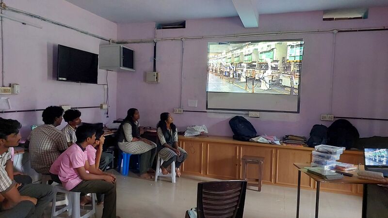 പ്രമാണം:36055 robo2.jpg