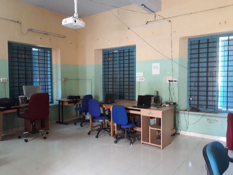 പ്രമാണം:41069 lab2.jpg