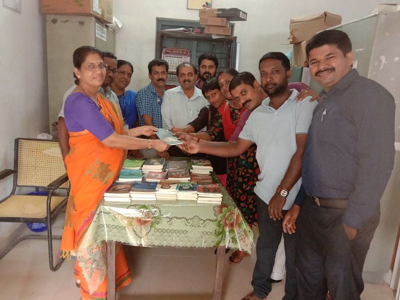 പ്രമാണം:42029 SCHOOL LIBRARY.jpg