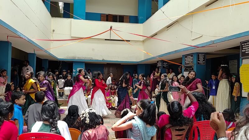 പ്രമാണം:42085 ONAM25 8.resized.jpg