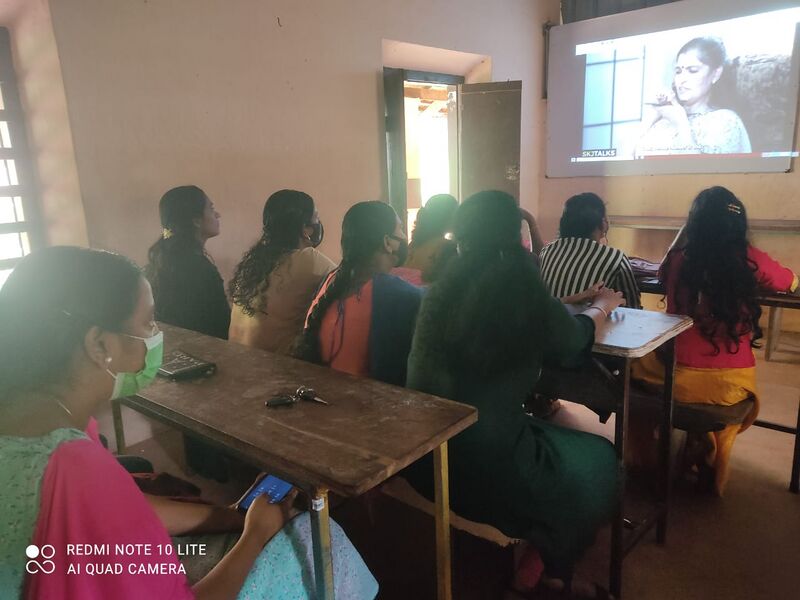 പ്രമാണം:44016-TVM-LKCS22 4 - VPMHS HM.jpg