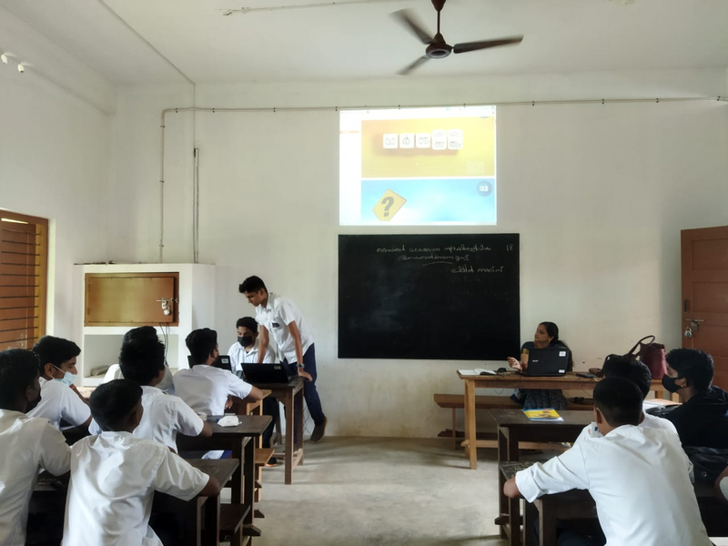 പ്രമാണം:44034 vvhssnemomhightech.png