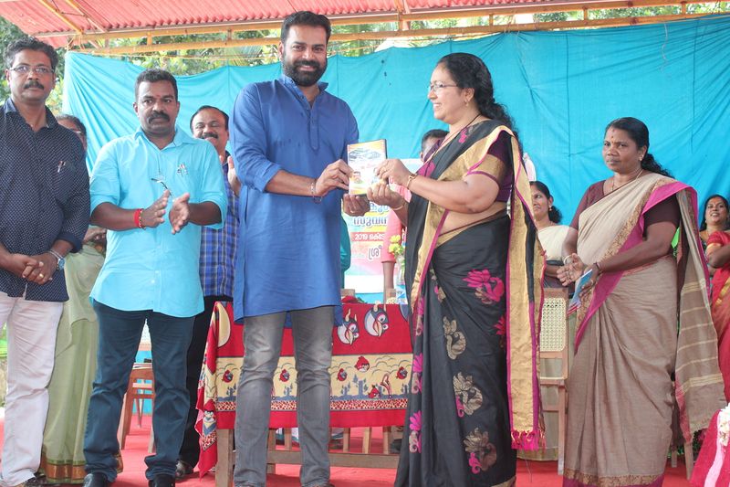 പ്രമാണം:44050 19 10 60.JPG