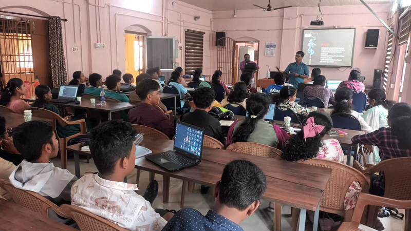 പ്രമാണം:AI class Subdistrict training.png