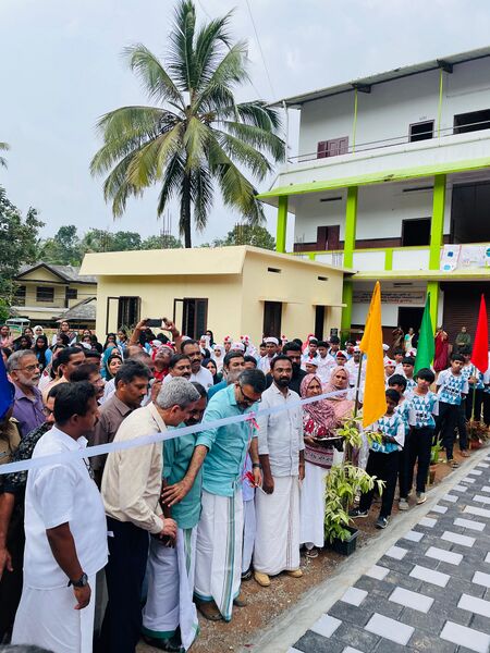 പ്രമാണം:Lahari muktham.jpg