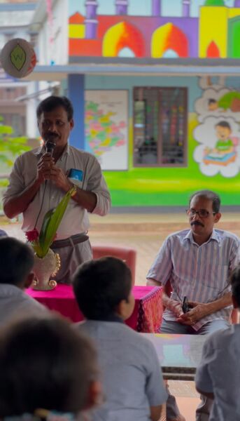 പ്രമാണം:11021-Reading day.jpg