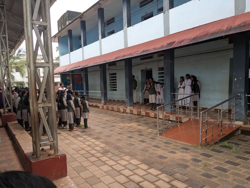 പ്രമാണം:12039 9b2.jpg