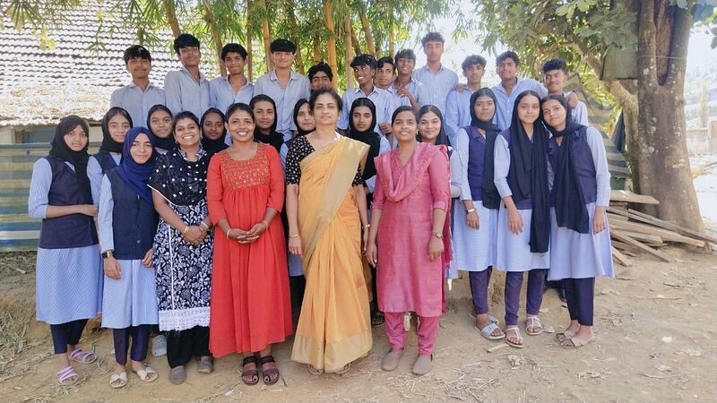 പ്രമാണം:15089 LK BATCH 2022-25.jpeg