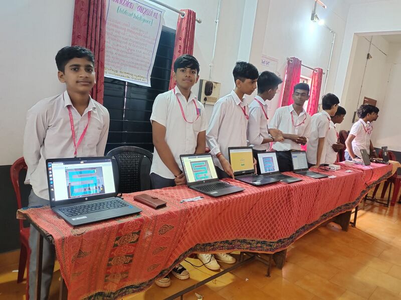 പ്രമാണം:16009 LK 2.jpg