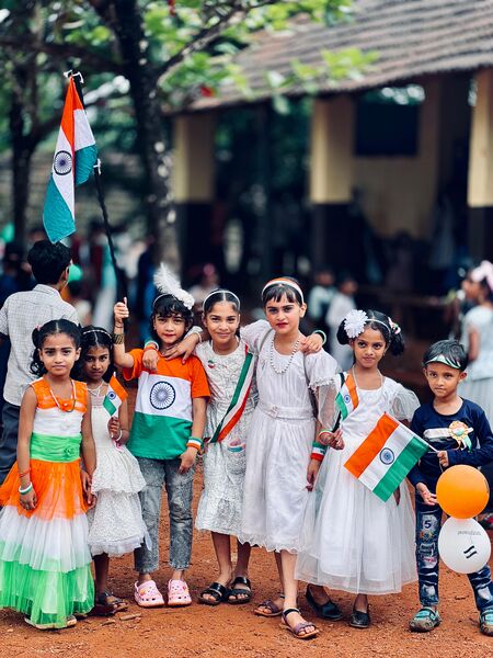 പ്രമാണം:18744 mlp .jpg