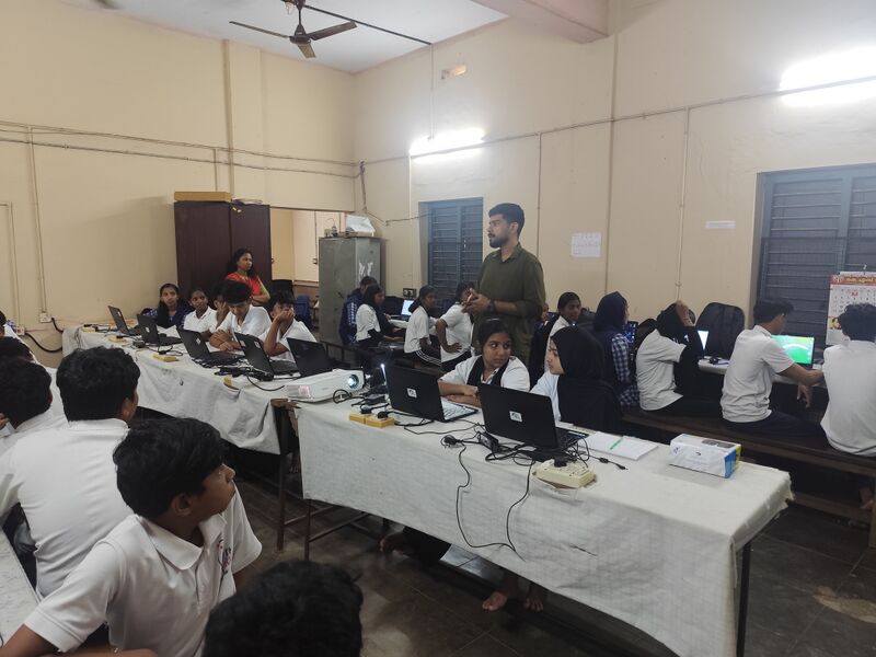 പ്രമാണം:19054 schoolcamp phase22.jpg