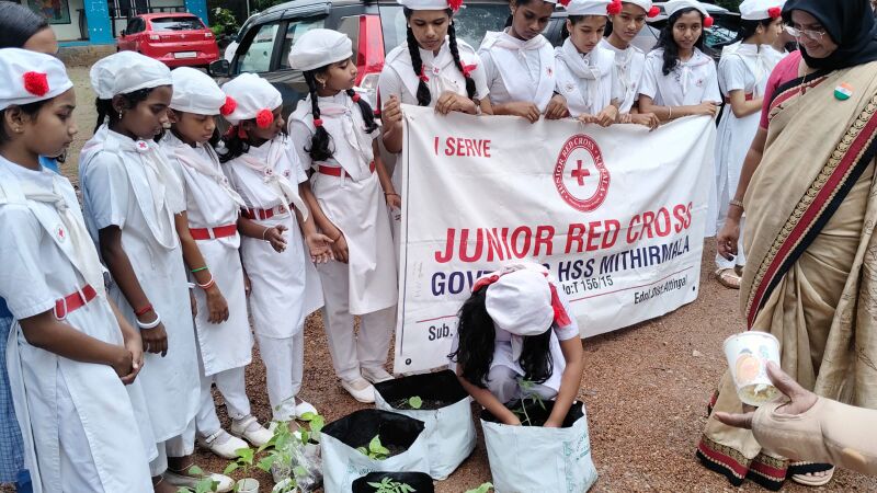 പ്രമാണം:42027 harithankanam2.jpeg