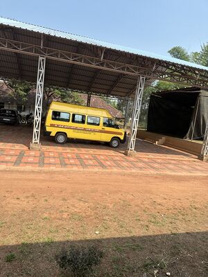 14001 - school bus.jpg