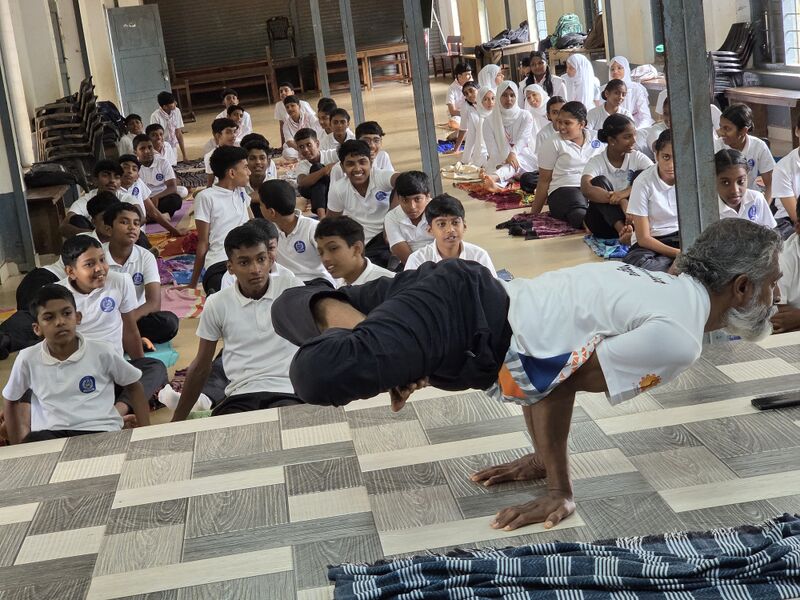 പ്രമാണം:14023-yogaday 7.jpg