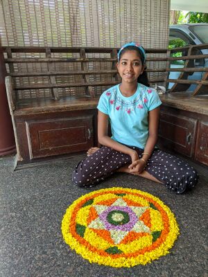 25071 pookkalam 2.jpg