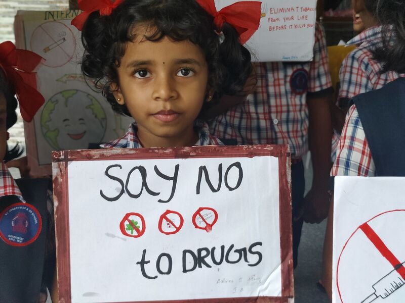 പ്രമാണം:26342 antidrug6.jpg