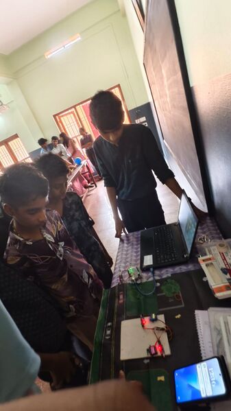 പ്രമാണം:28027 praveshanolsavam 14.jpg