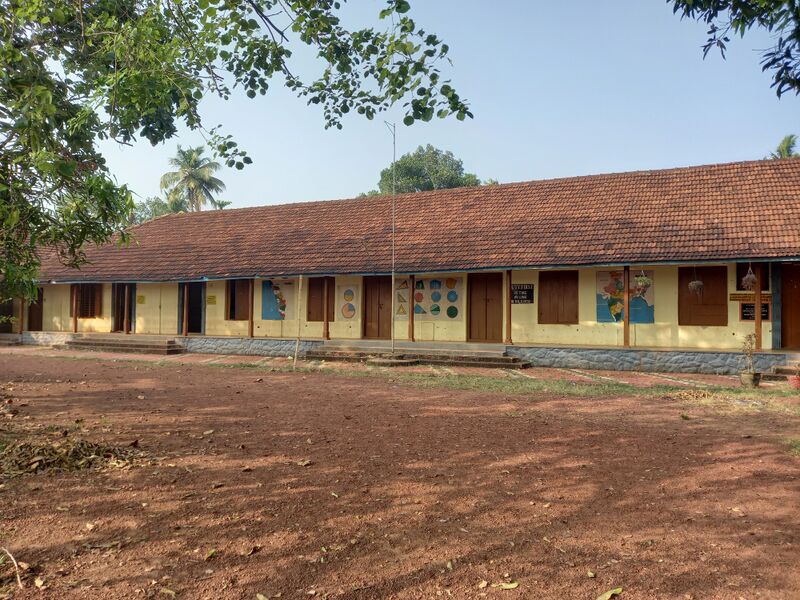 പ്രമാണം:36009 dbhs.jpg