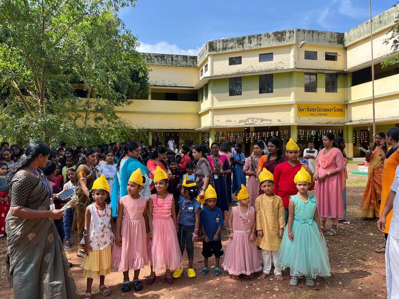 പ്രമാണം:36064 praveshanolsavam 2025-26 2.jpg