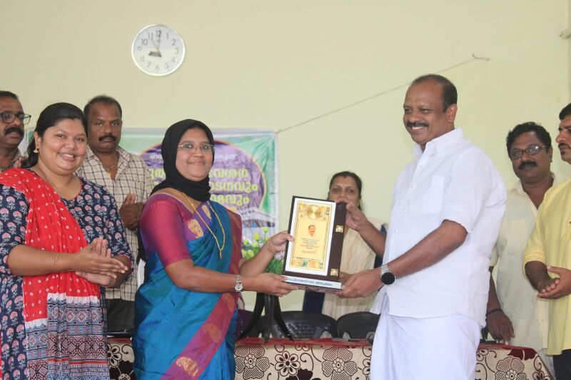 പ്രമാണം:42027 arch inaguration5.jpg