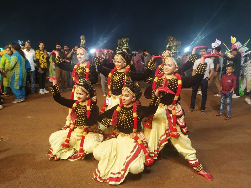 പ്രമാണം:SSK2023-Kollam Kazchakal-nix5.jpg