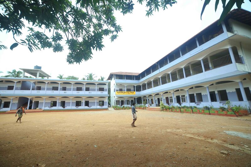 പ്രമാണം:16473 school bldng3.jpg